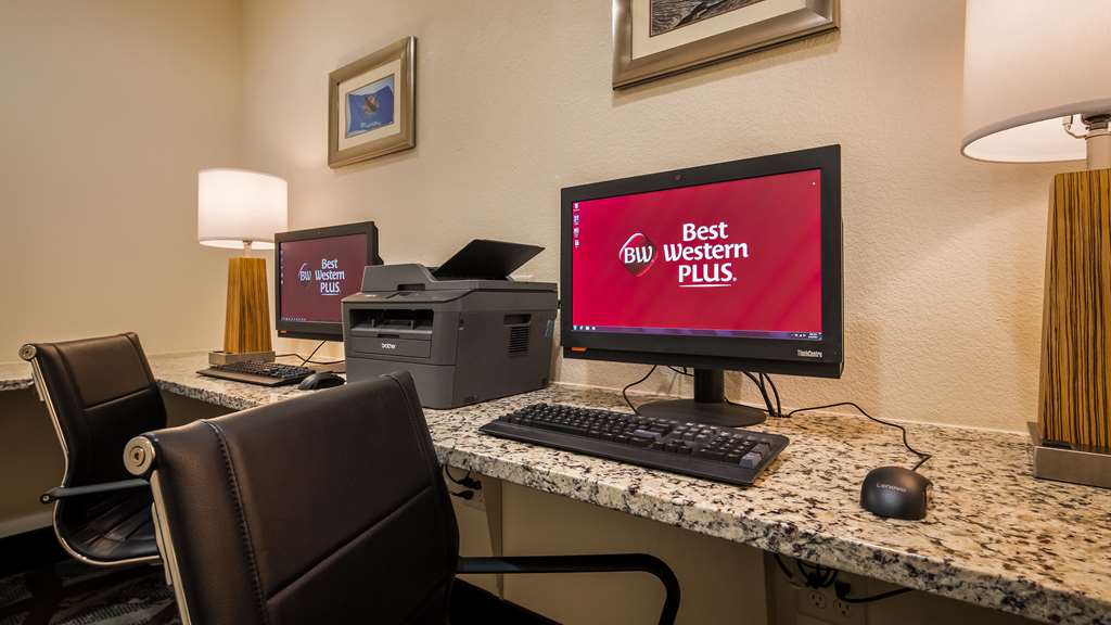 Best Western Plus Executive Residency Elk City photo 3