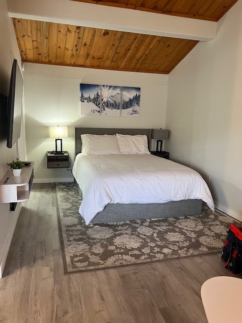 Brettelberg Slopeside Hotel-Condo at Sunlight Mountain Resort photo 2