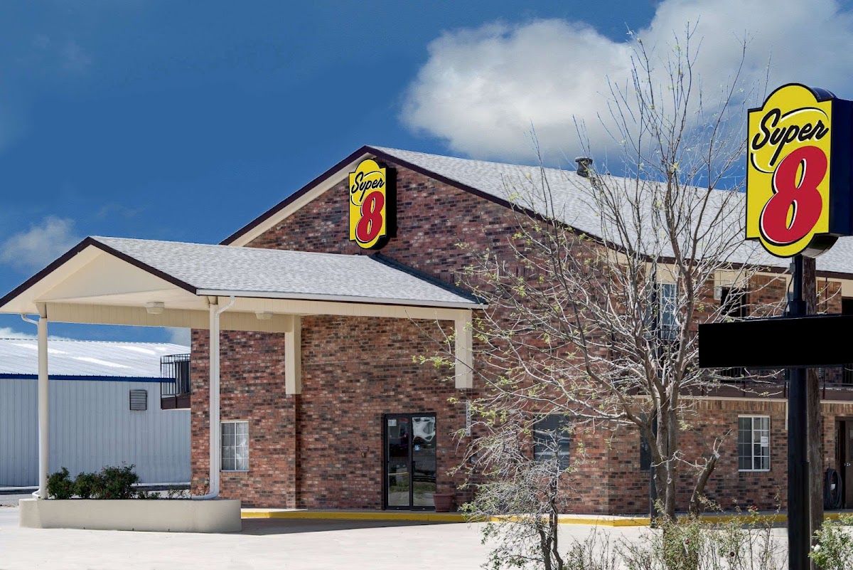 Super 8 by Wyndham Dumas TX photo 3