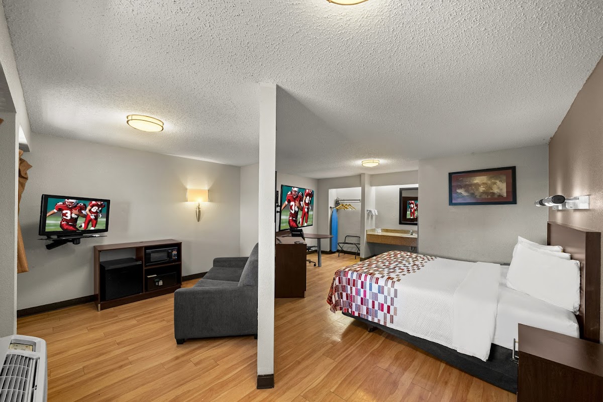 Red Roof Inn Dallas - DFW Airport North photo 2