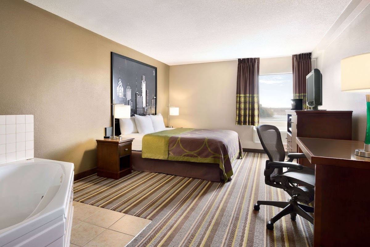 Super 8 by Wyndham Chambersburg I-81 photo 2