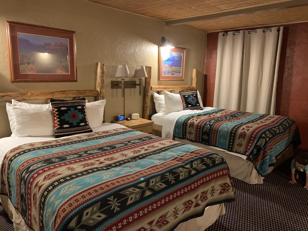 Sitzmark Chalet Inn photo 2