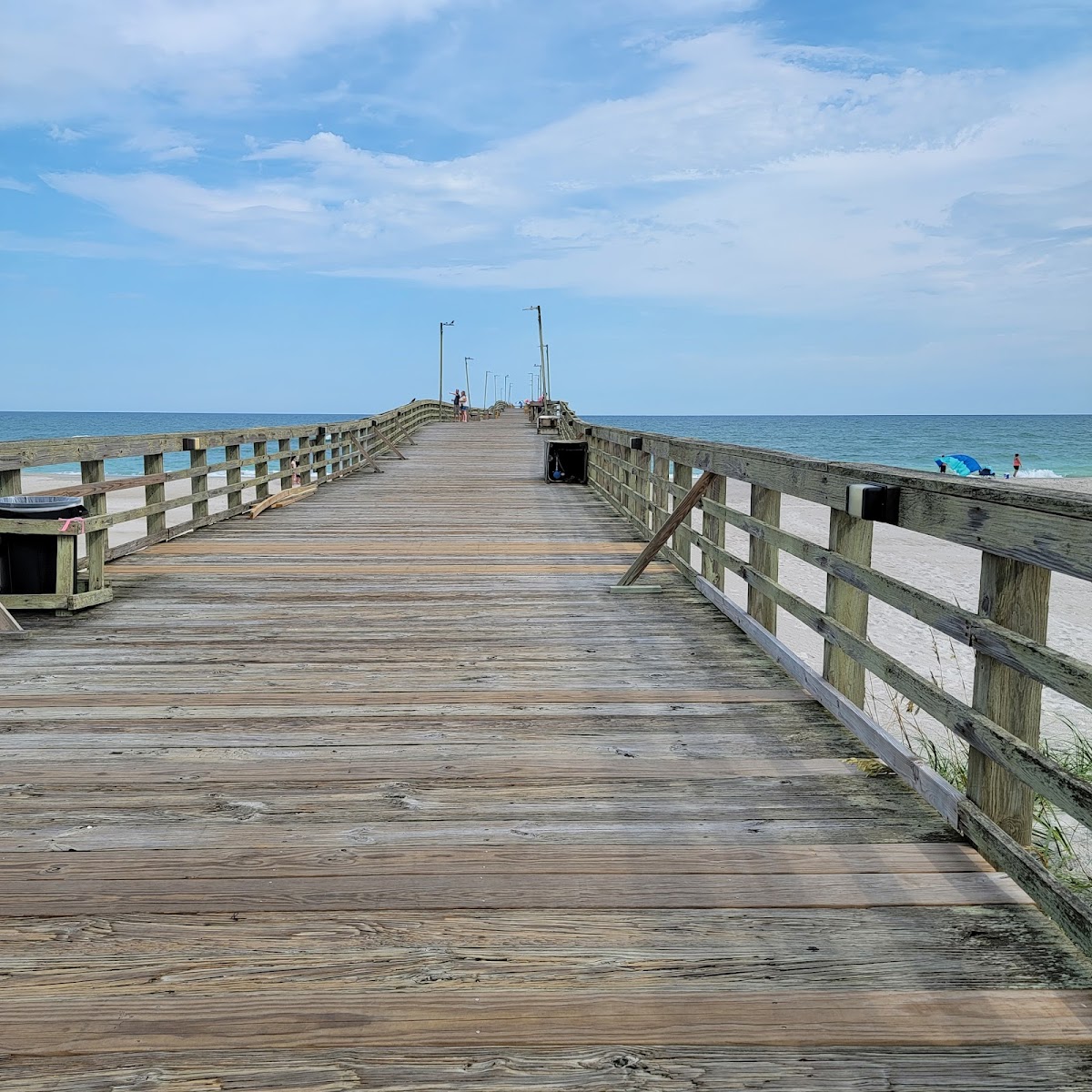 Jolly Roger Inn & Pier