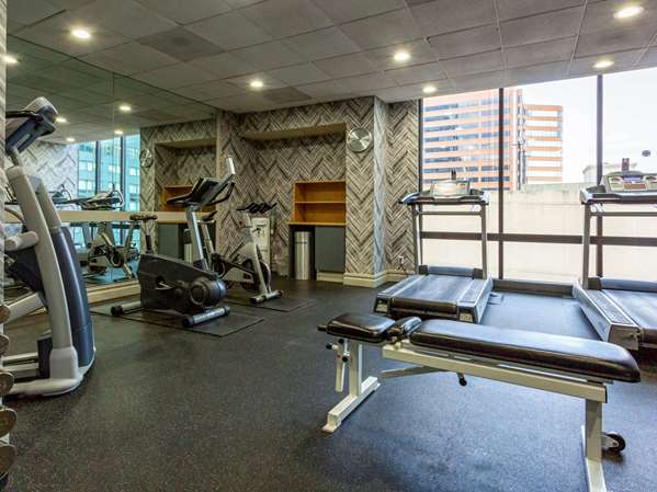 Comfort Inn & Suites Baltimore Inner Harbor photo 2
