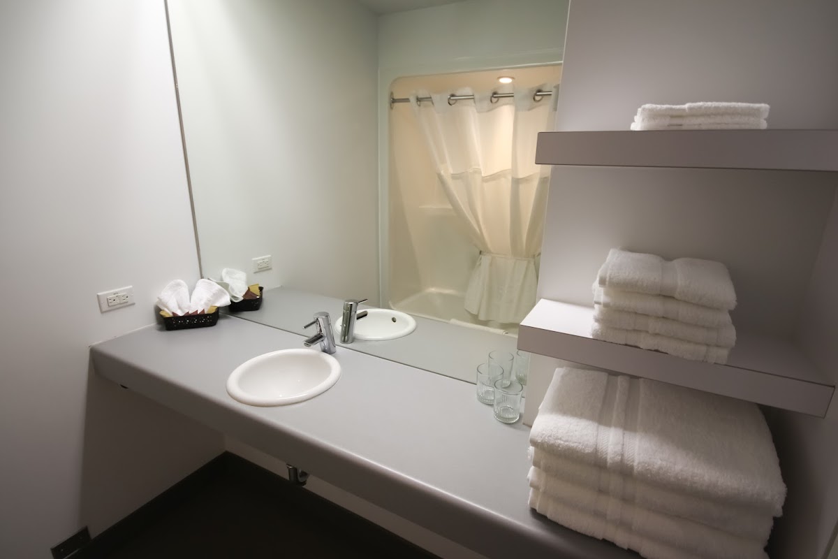 Barker Hotel & Suites photo 2