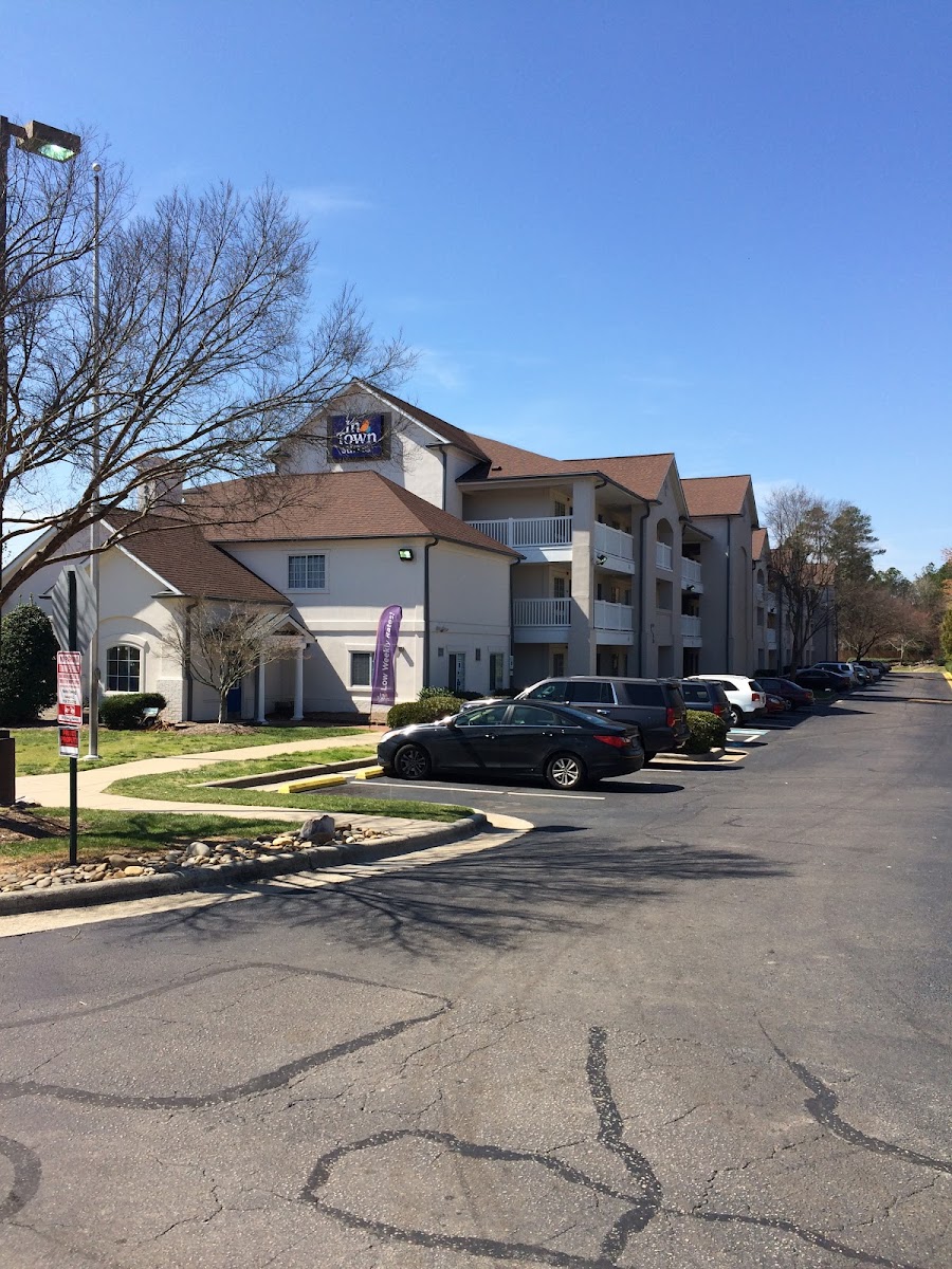 InTown Suites Extended Stay Raleigh NC - Capital Blvd photo 3