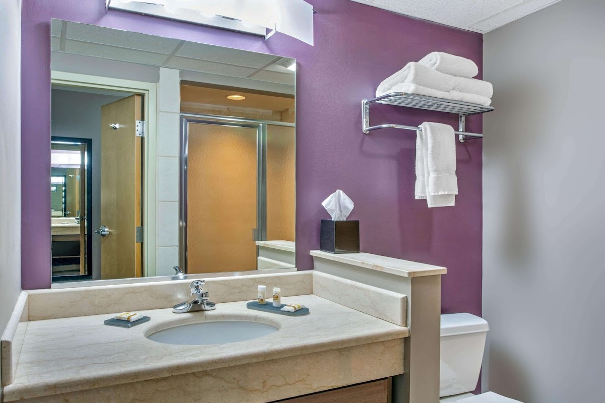 La Quinta Inn by Wyndham Radford photo 3