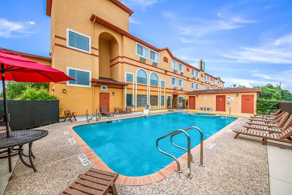 Quality Suites San Antonio Brooks City Base