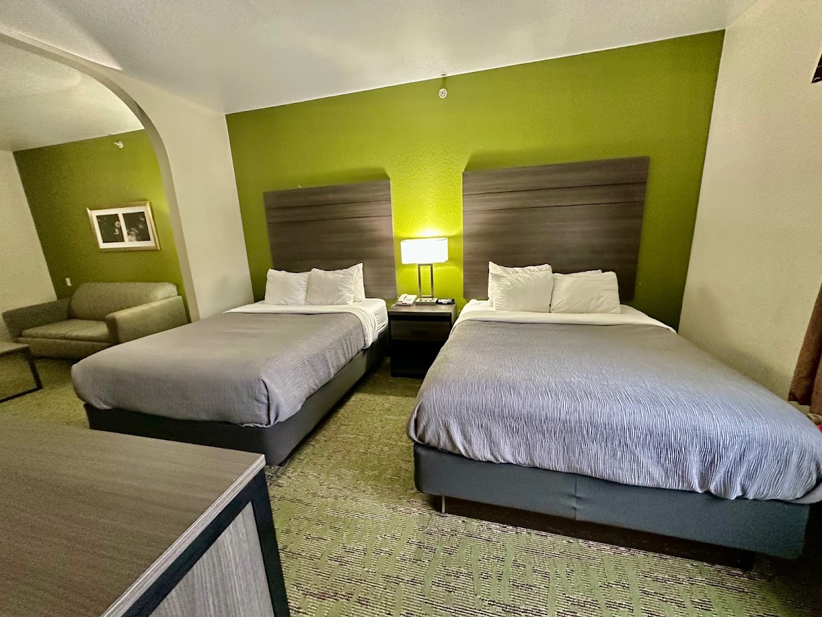 Quality Suites San Antonio Brooks City Base photo 2