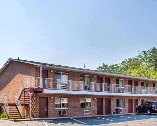 Econo Lodge Drums