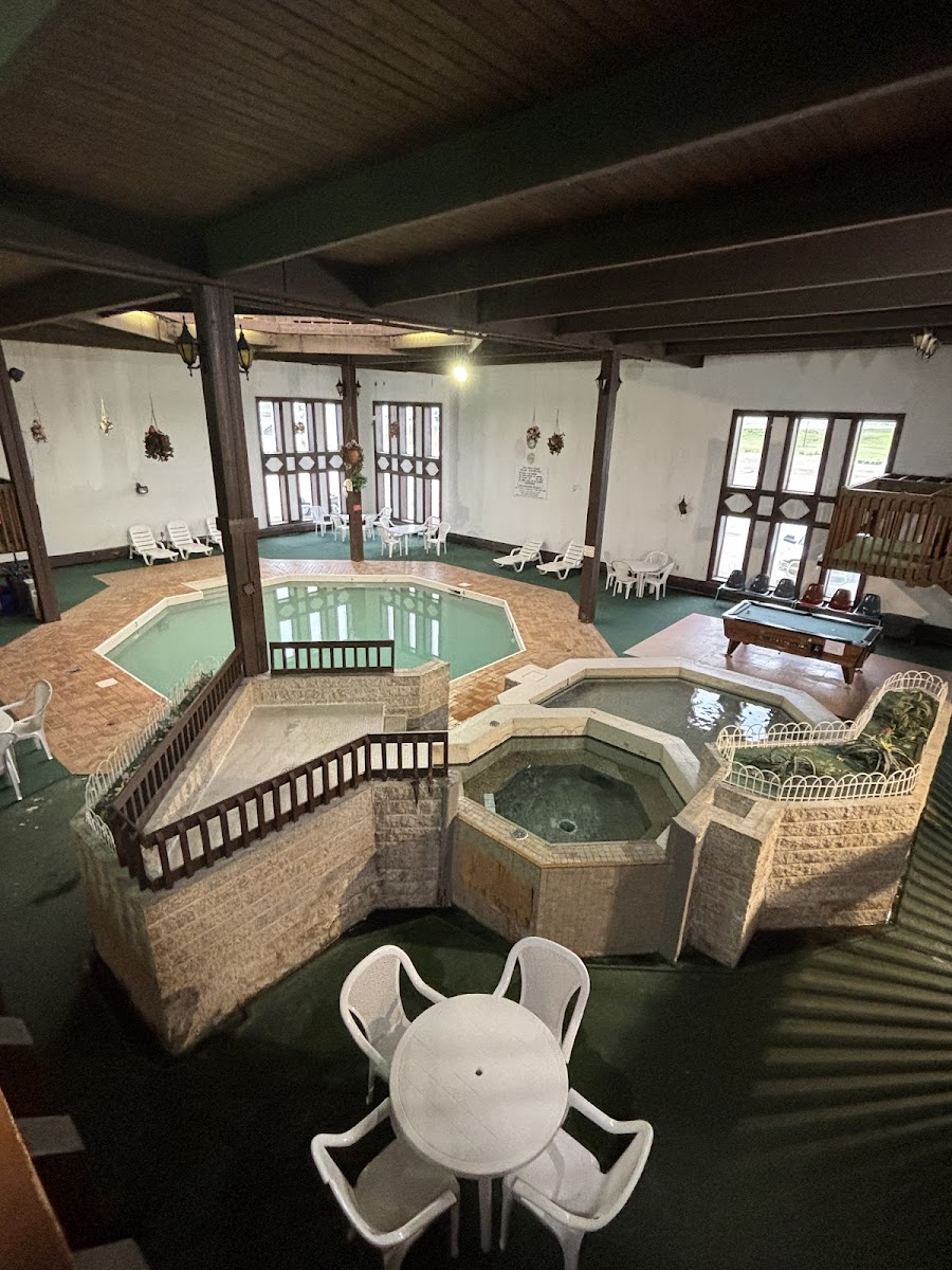 MOOSEJAW INN photo 3