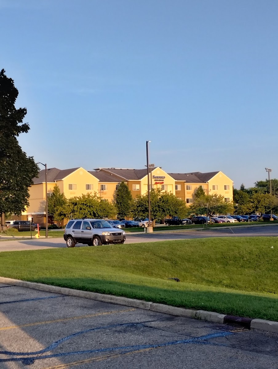 Fairfield by Marriott Inn & Suites Holland photo 2