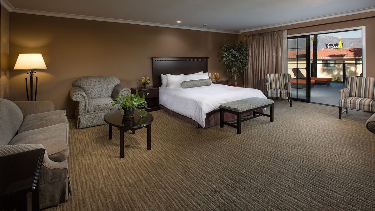 Coast Burbank Hotel photo 2