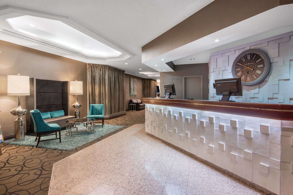 Ramada Plaza by Wyndham Niagara Falls photo 2