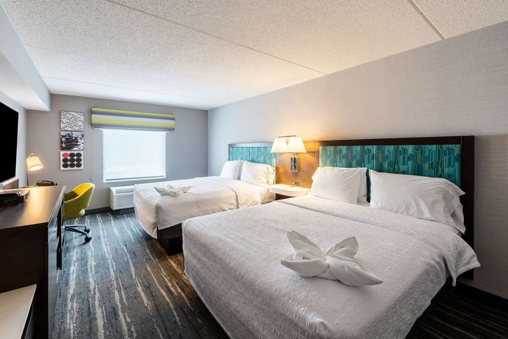 Hampton Inn & Suites Poughkeepsie photo 2