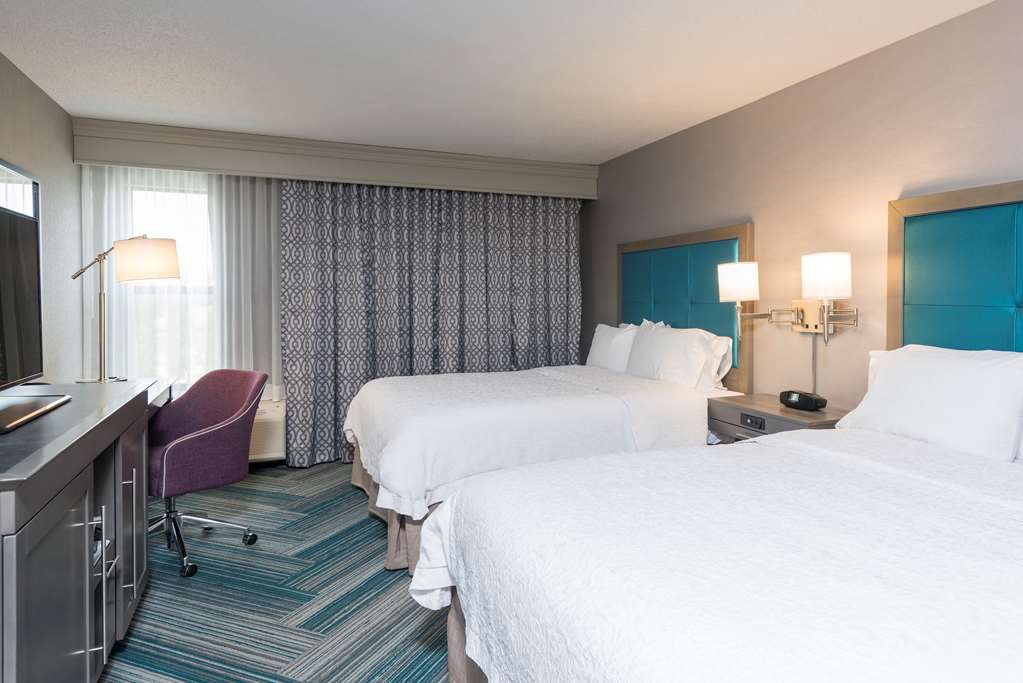 Hampton Inn Midland photo 2