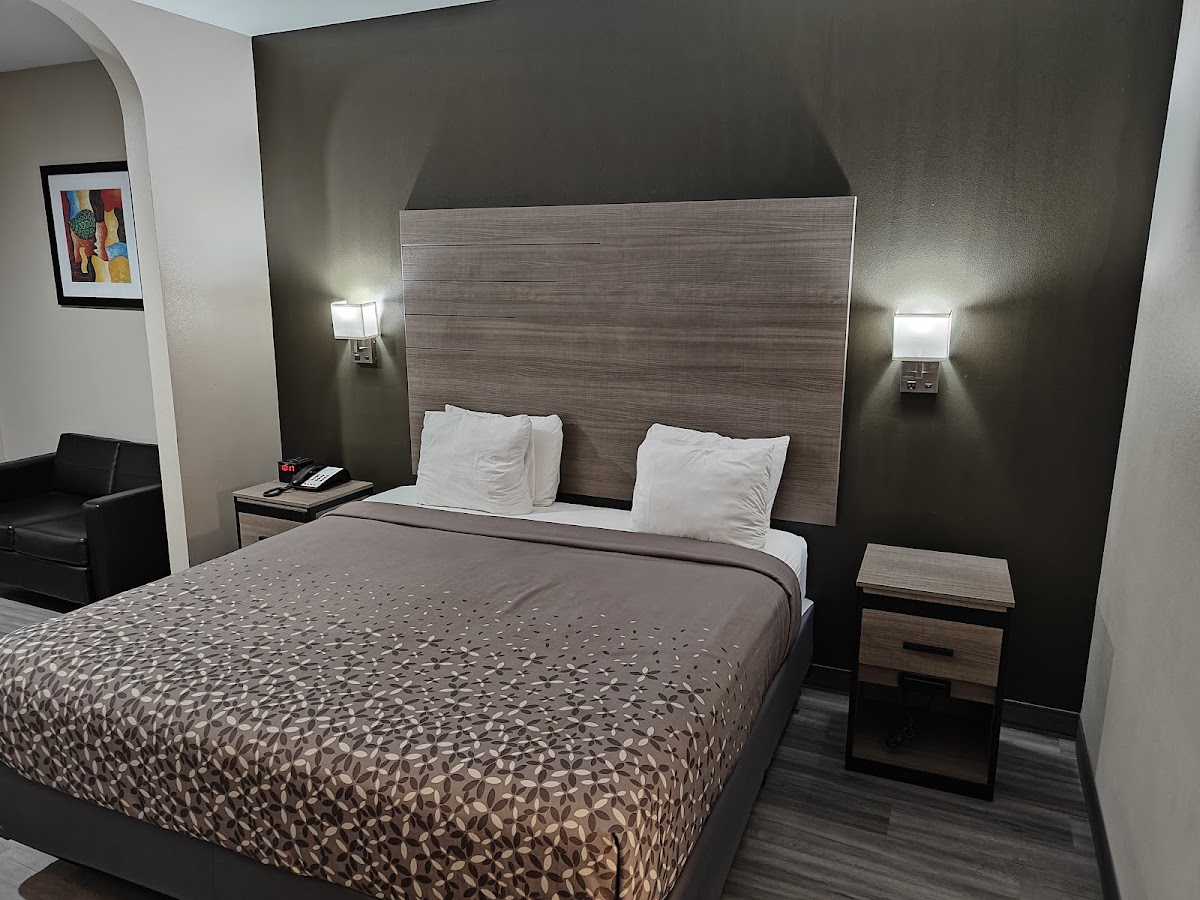 Empire Inn Cypress photo 2