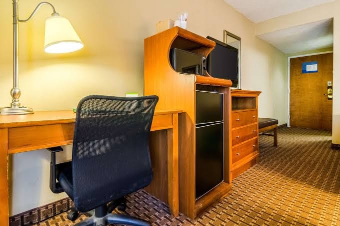 Quality Inn Lumberton North photo 2