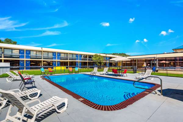 Econo Lodge Cave City photo 3