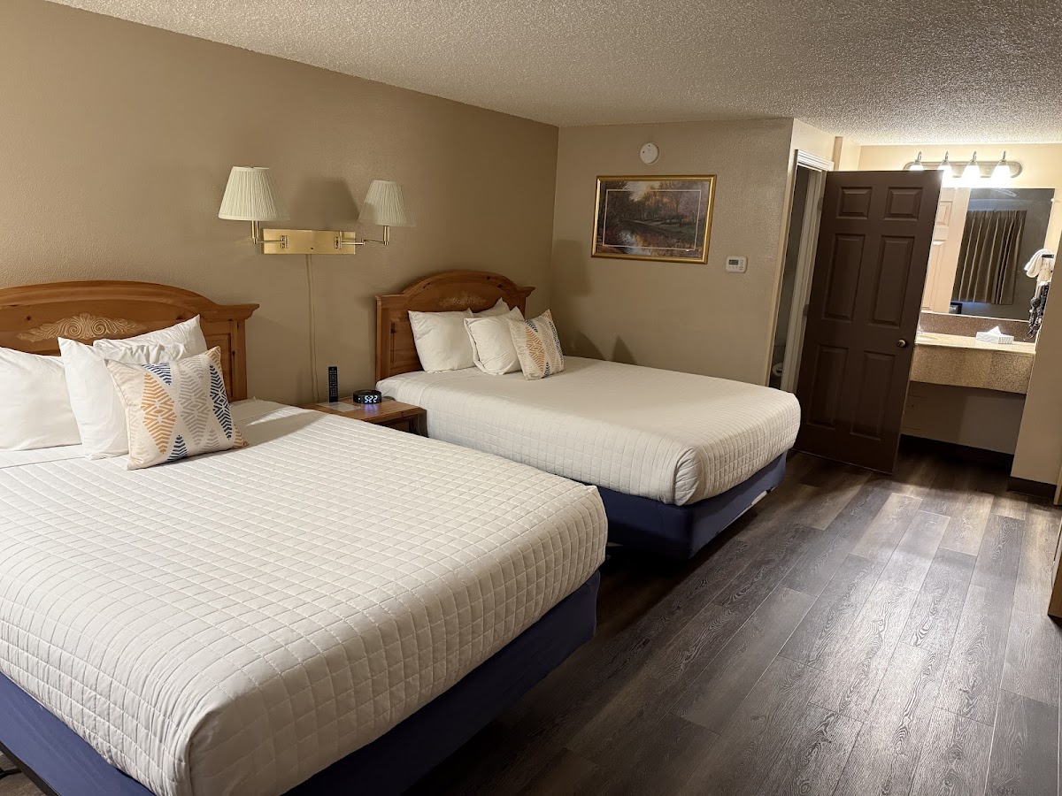 B & B Motel photo 2