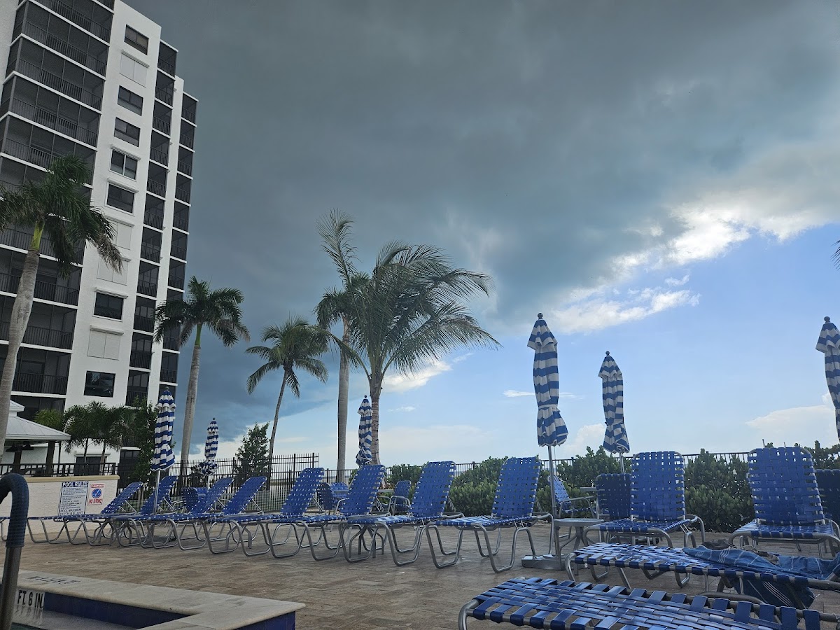 Seawatch On-the-Beach, a Hilton Grand Vacations Club photo 3