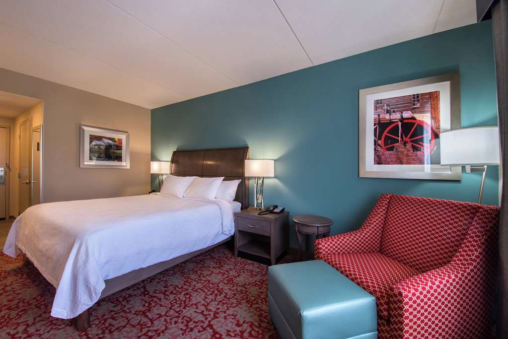 Hilton Garden Inn Bristol photo 2