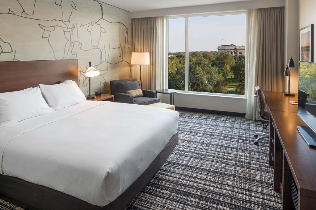 DoubleTree by Hilton Greeley at Lincoln Park photo 2