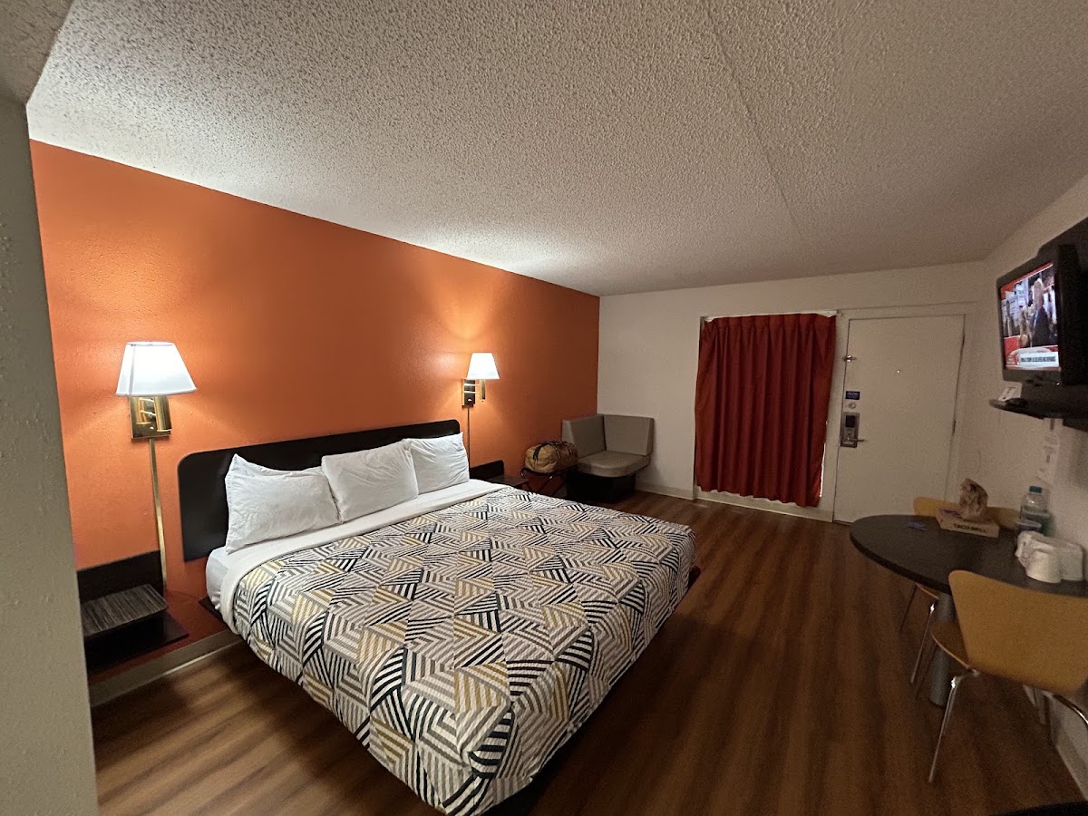 Motel 6 Butte, MT - Historic City Center photo 2