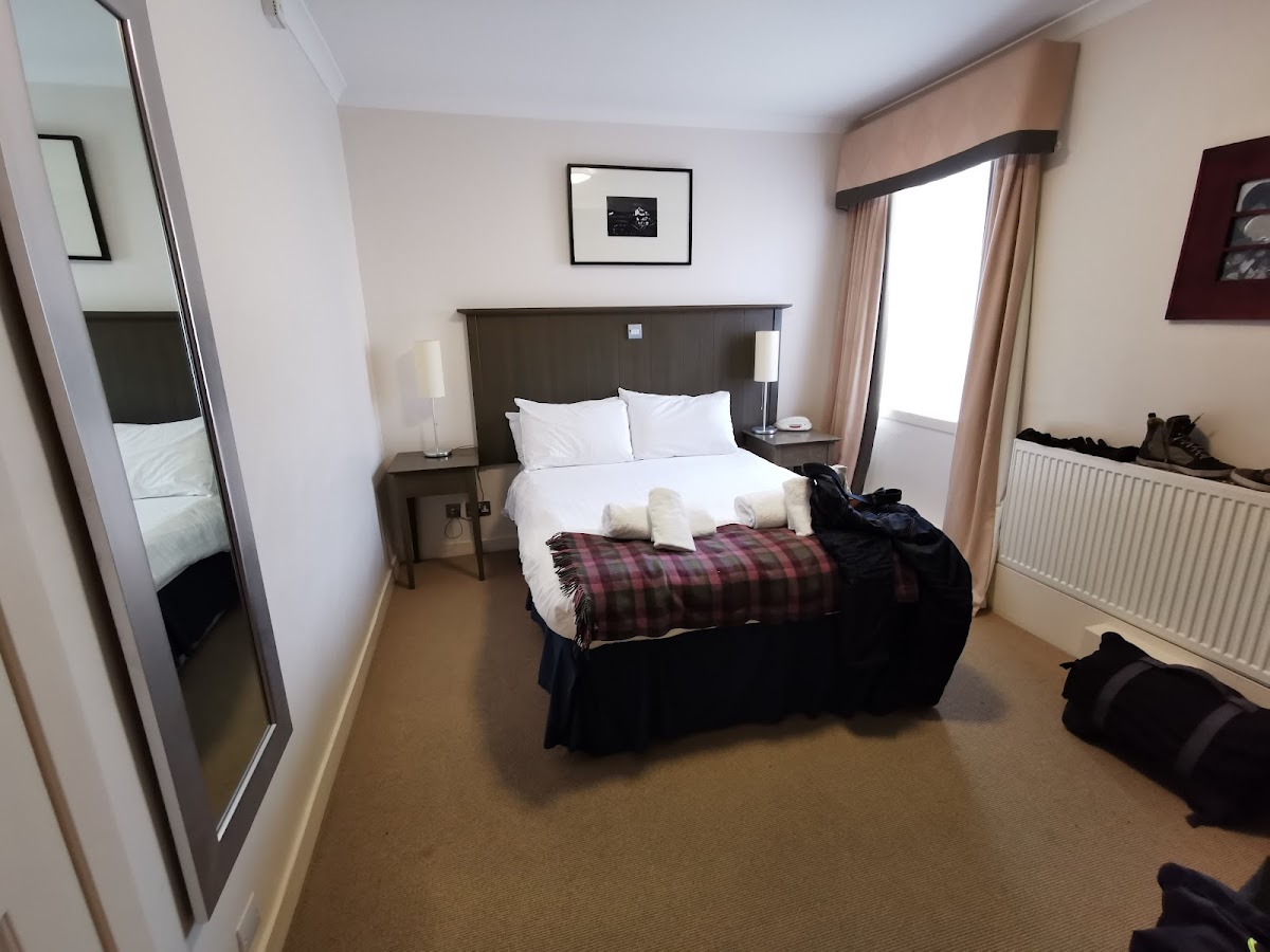 Garth Hotel and Restaurant photo 2
