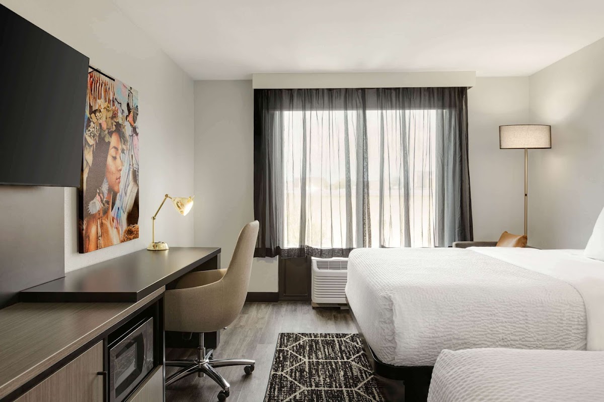La Quinta Inn & Suites by Wyndham Dothan photo 2