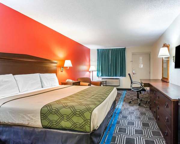 Econo Lodge Lanett photo 2
