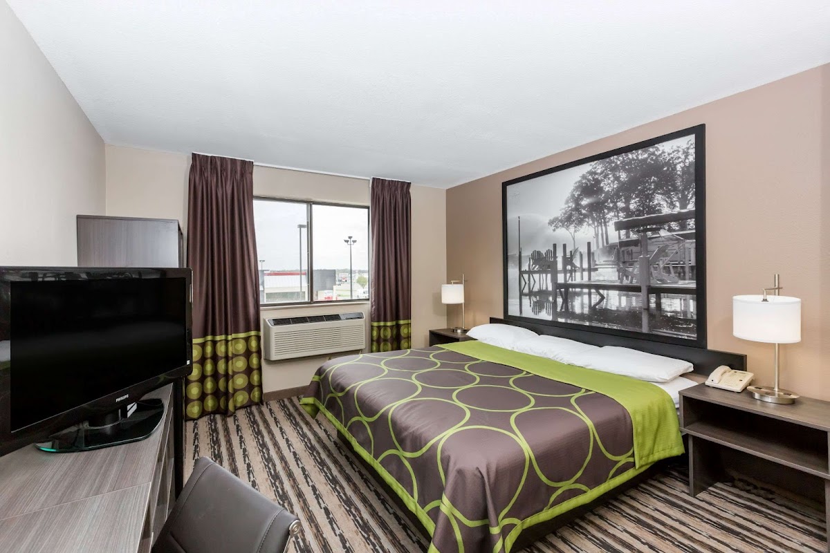 Super 8 by Wyndham Spirit Lake/Okoboji photo 2