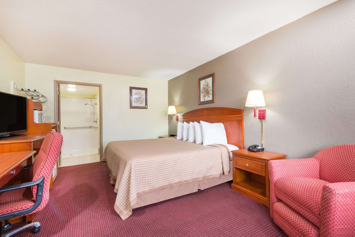 Days Inn by Wyndham Paintsville photo 2