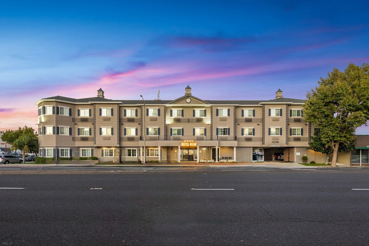 Hotel 1550