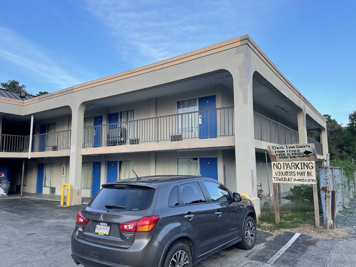 Days Inn by Wyndham Salisbury photo 3