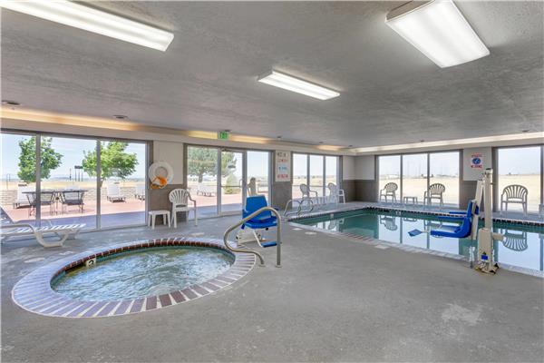 Quality Inn & Suites Fillmore I-15 photo 3