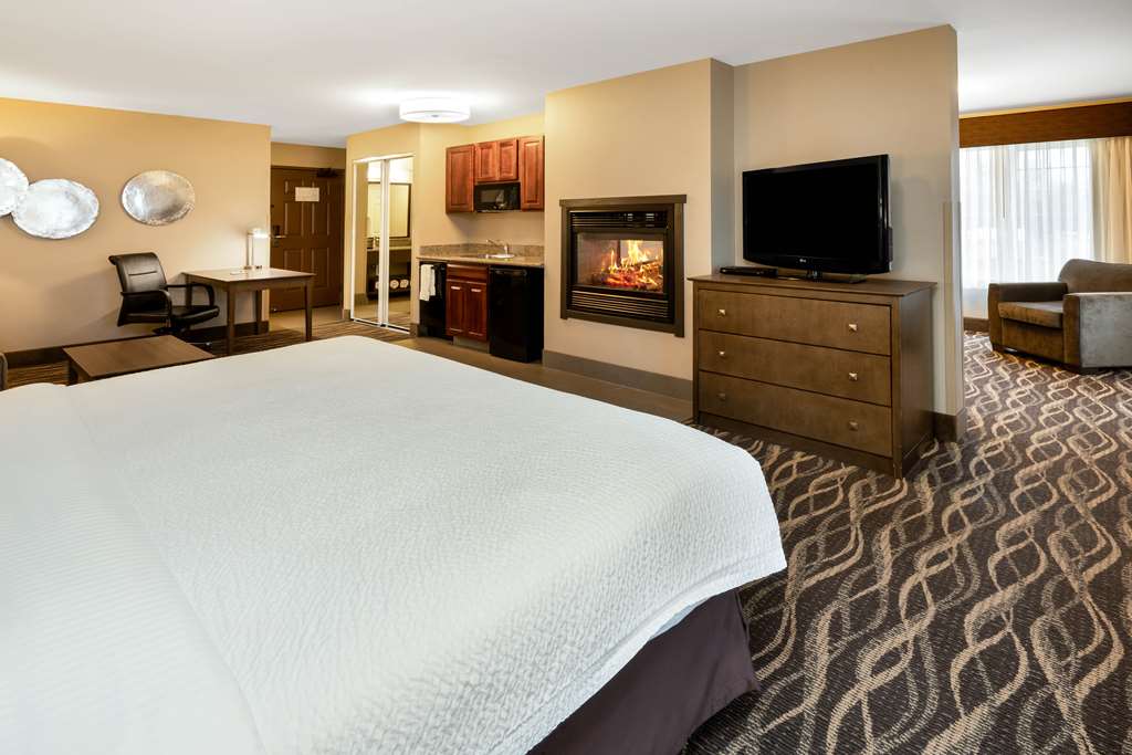 Best Western Plus Kalispell/Glacier Park West Hotel & Suites photo 2
