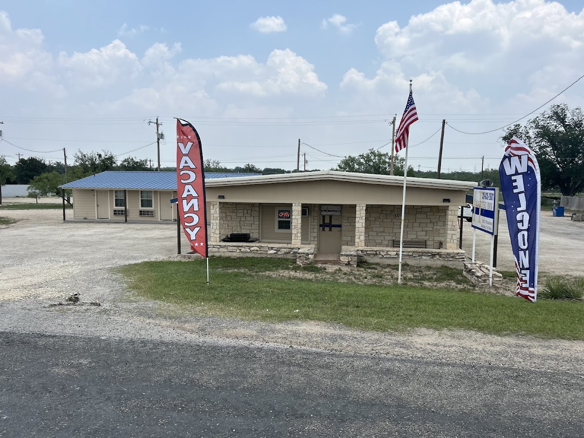 Harvest Inn Motel