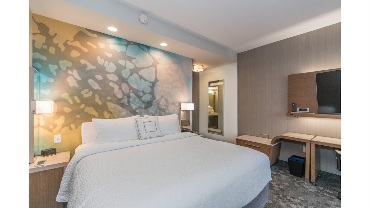 Courtyard by Marriott West Springfield