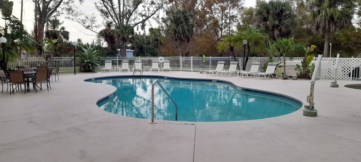 Allure Suites photo 3