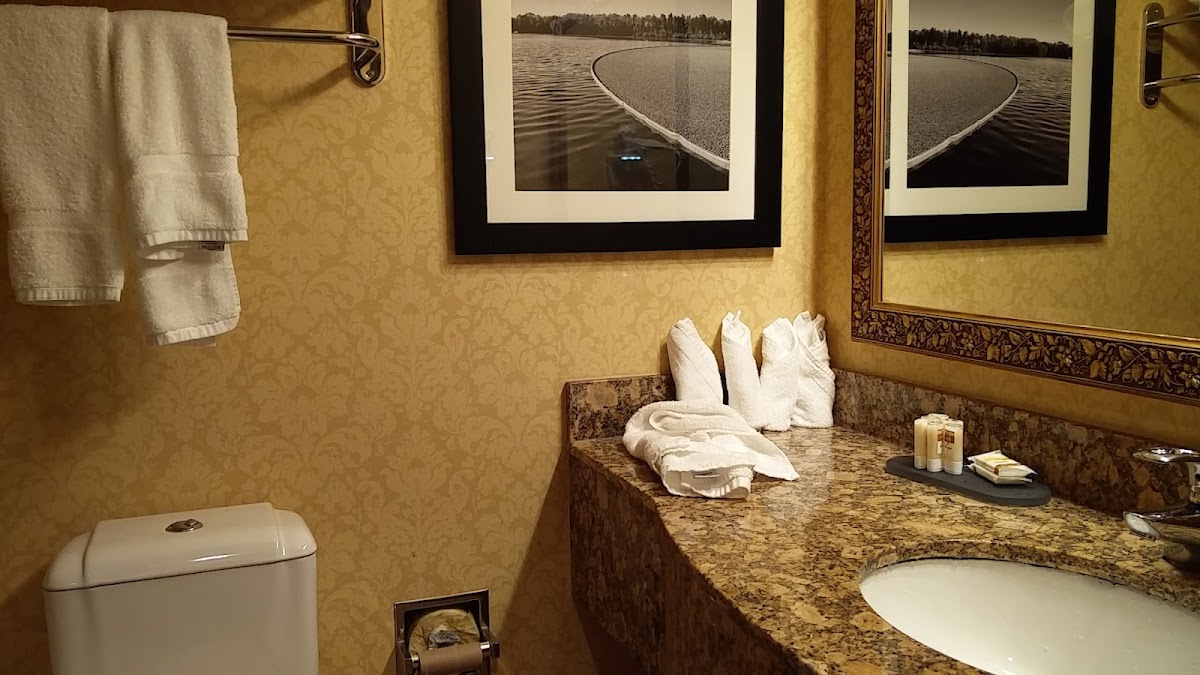 La Quinta Inn & Suites by Wyndham Mt. Laurel - Philadelphia photo 3