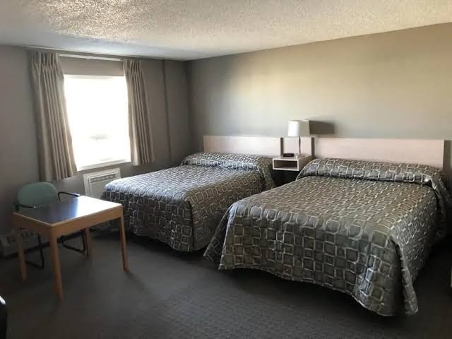 Arbour Ridge Inn & Suites photo 2