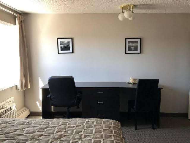 Arbour Ridge Inn & Suites photo 3