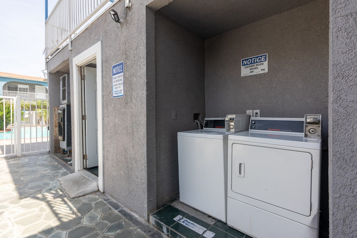Hollywood City Inn photo 3