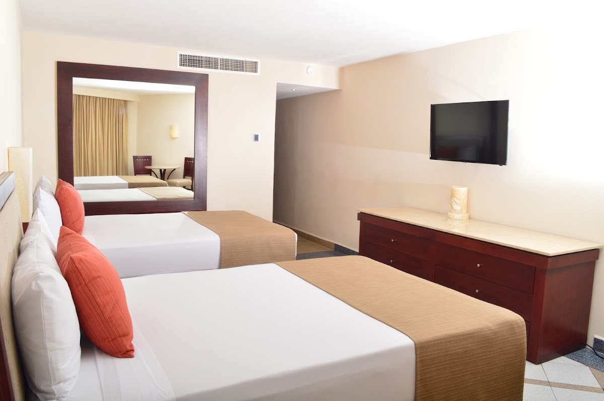 Park Royal Beach Ixtapa photo 2