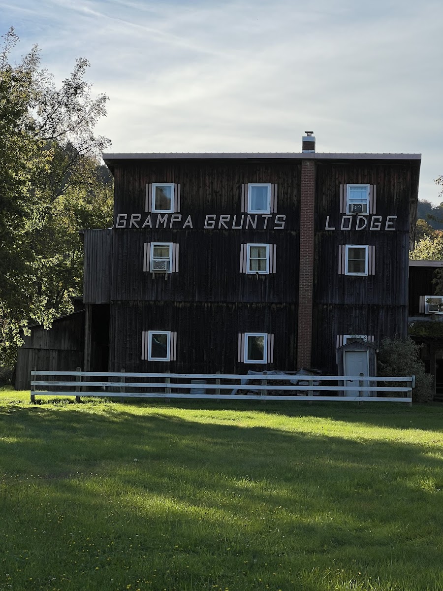Grampa Grunts Lodge photo 3