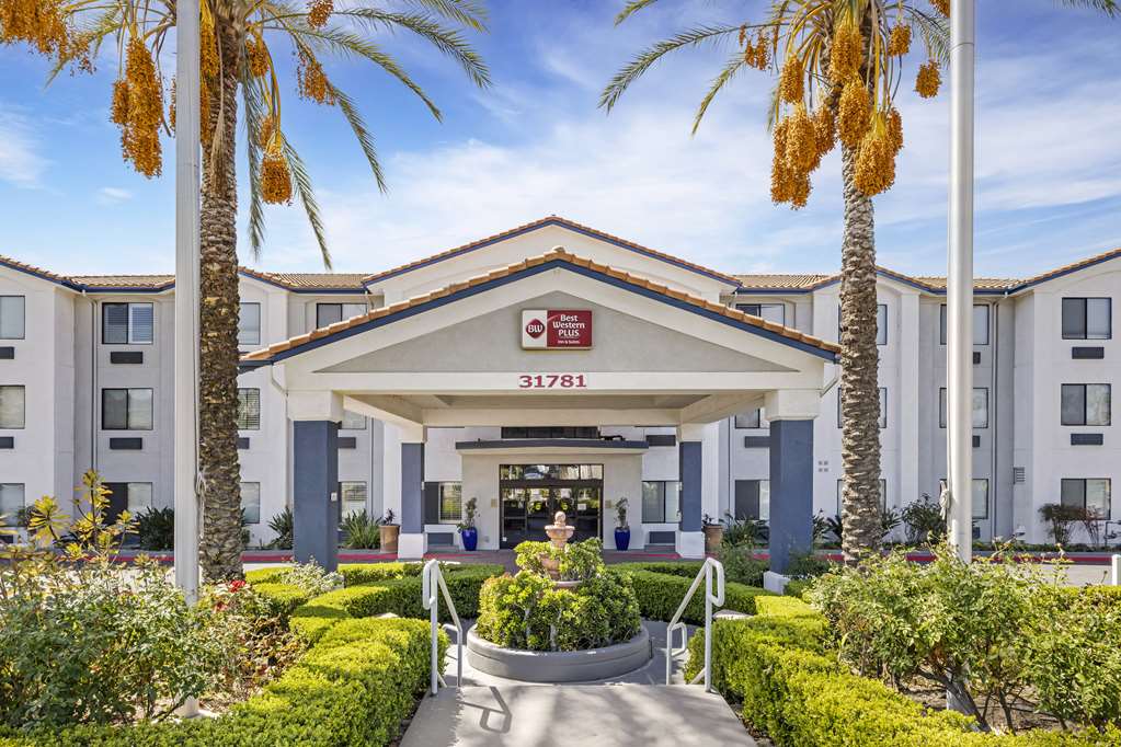 Best Western Plus Lake Elsinore Inn & Suites