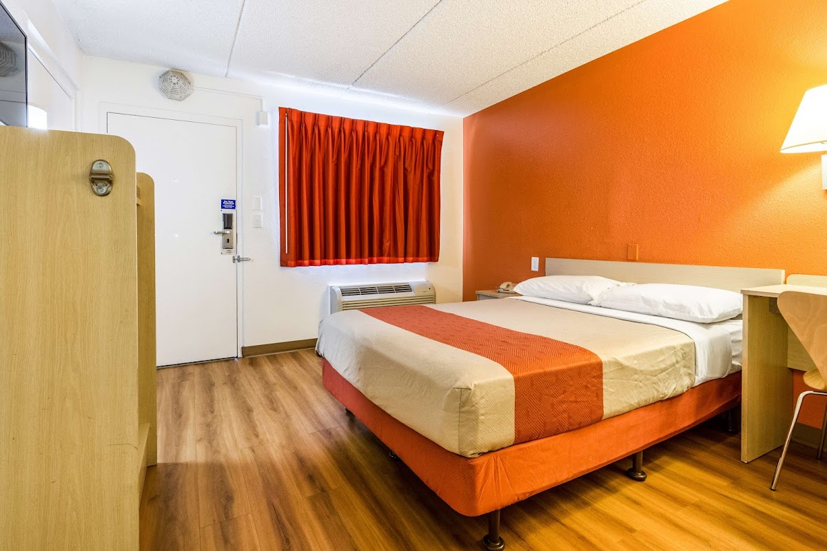 Motel 6 Tempe, AZ – Phoenix Airport – Priest Dr photo 2
