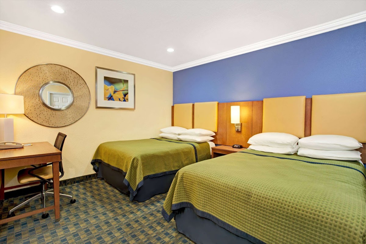 Days Inn by Wyndham San Francisco - Lombard photo 2