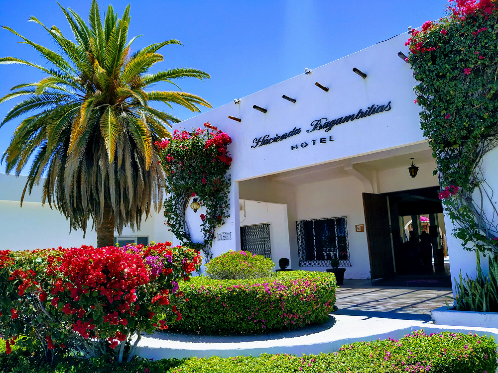 Hotel Hacienda Bugambilias